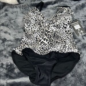 WOWEASE Leopard One Piece Swimsuit